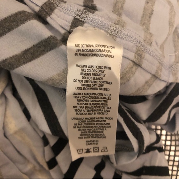 Calvin Klein Performance Stretch tshirt,  size Medium womanʻs - Picture 5 of 5